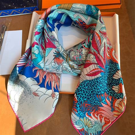 hermes 90x90 scarf how to wear|hermes 90cm twill.